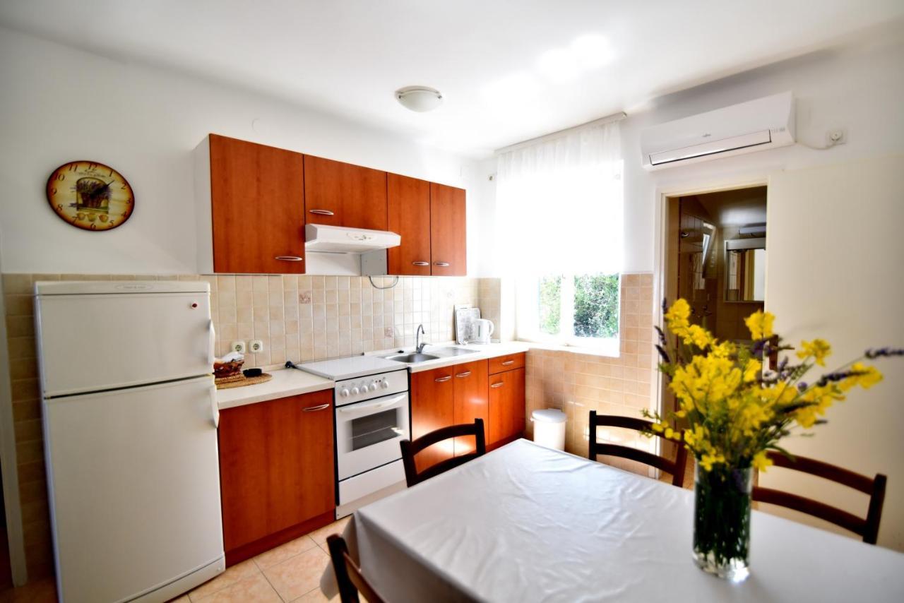 Apartmani Badurina - Crnika Лун Екстериор снимка
